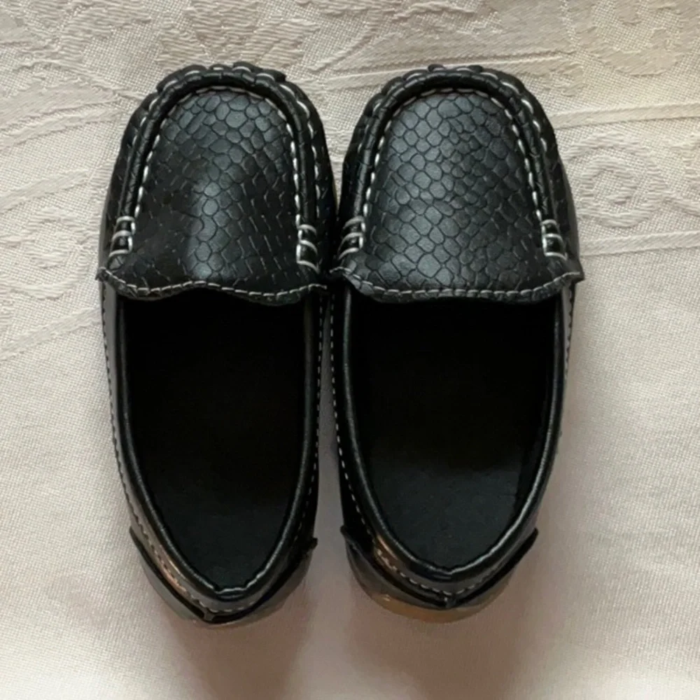 Toddlers Black Moccasins with Textured‎ Suede Finish